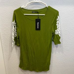 NWT Oyanus Women’s Blouse
